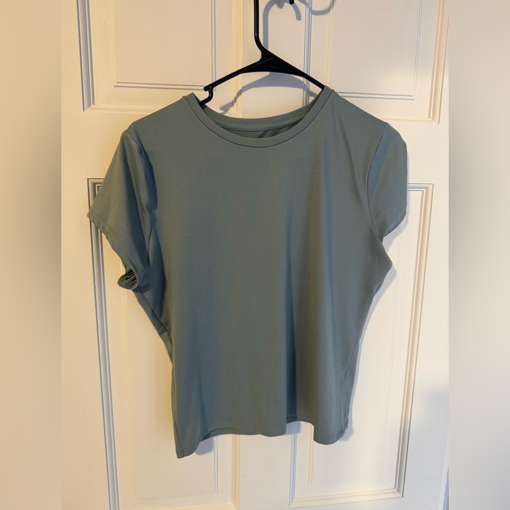 Hollister seamless shirt